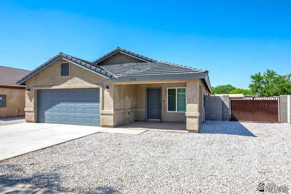 Foto principal - 3710 W 5th St