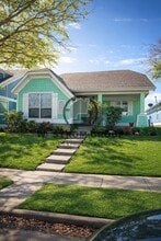 Building Photo - 3053 Hopewell Ln