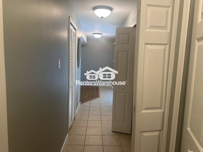 Foto del edificio - 5613 Harvey Ct