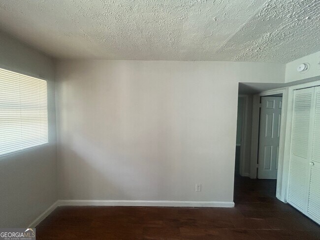 Foto del edificio - 512 Lindsay St NW