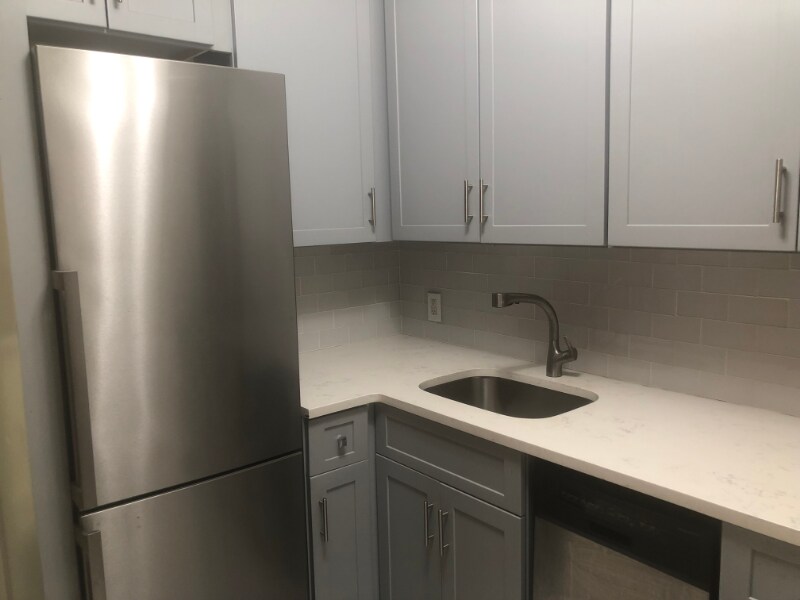 Primary Photo - 100 Wayne St