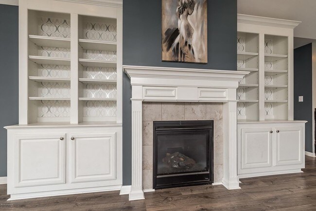 Foto del edificio - 14305 Hartland Ave