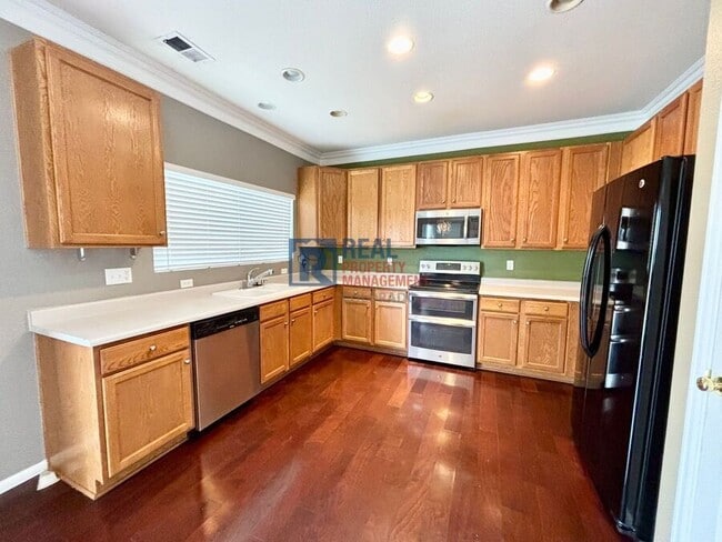 Foto del edificio - 16800 E Hollow Horn Ave