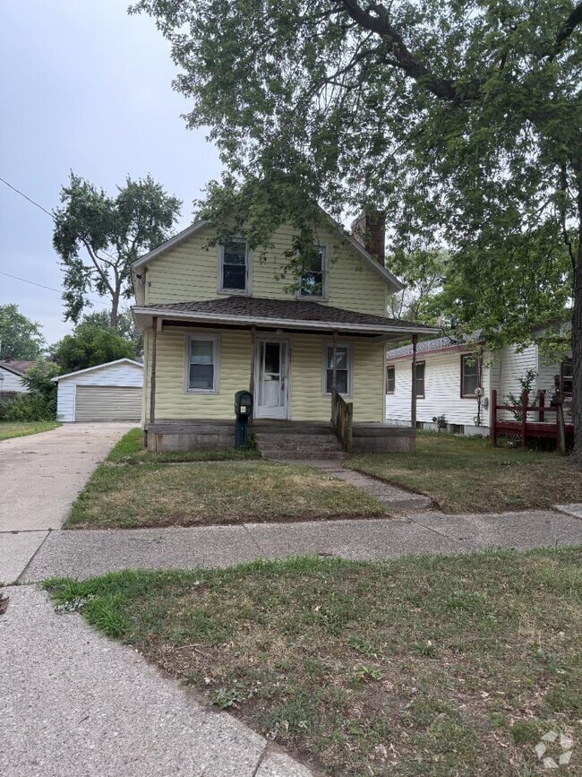 Building Photo - 4529 Walton Ave