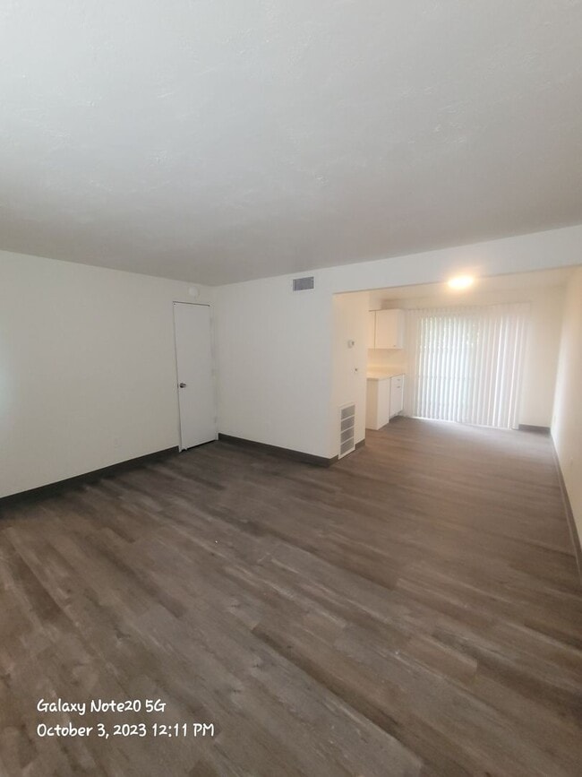 Building Photo - 2115 E Barnett Rd