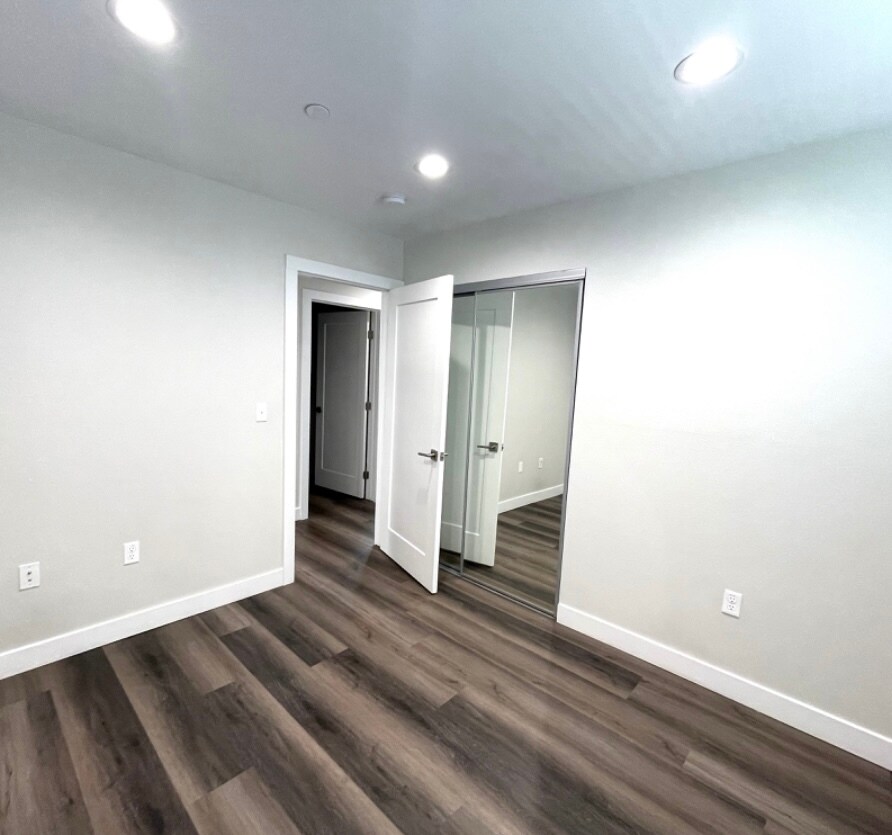 Foto del edificio - 14705 Saticoy St