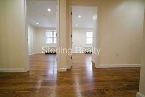 Foto del edificio - 2821 Astoria Blvd