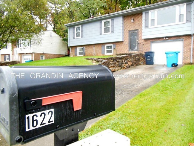 Building Photo - 1622 Lonna Dr. NW