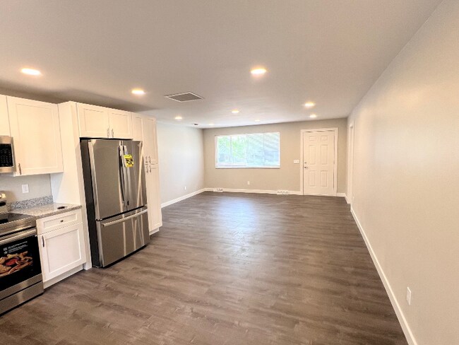 Foto del edificio - 425 S Oak St