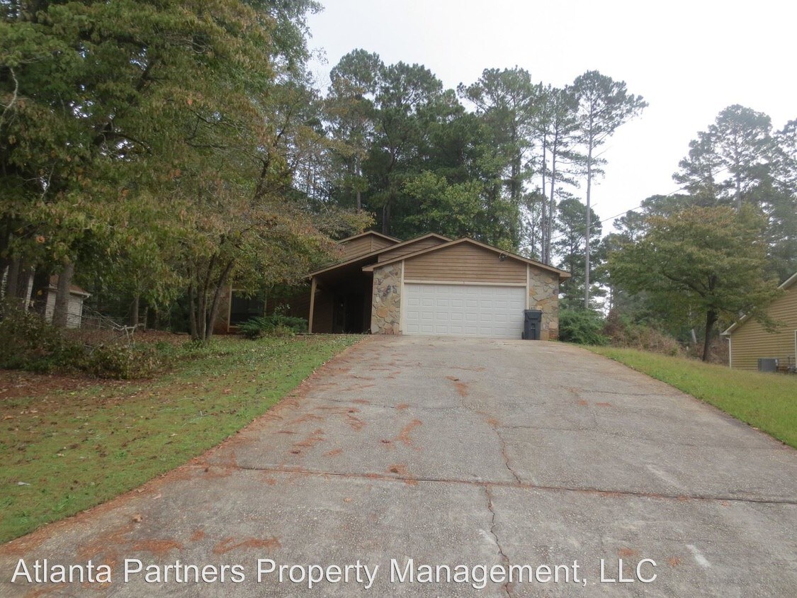 Foto principal - 3 br, 2 bath House - 664 Oxford Hall Dr