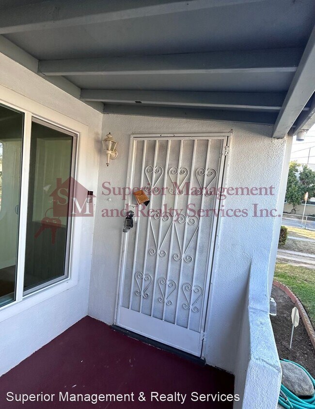 Building Photo - 2 br, 1 bath House - 3306 Flower St