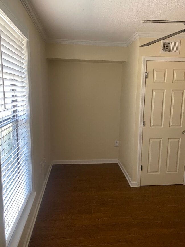 Building Photo - 10286 W Winston Ave