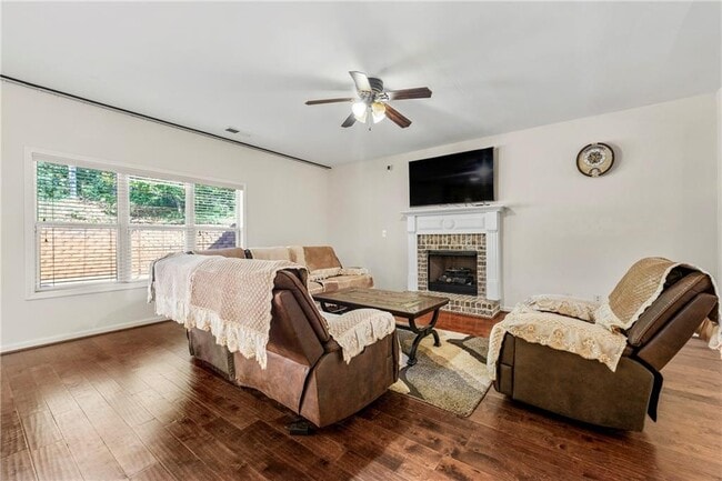 Foto del edificio - 2914 Meadow Church Rd