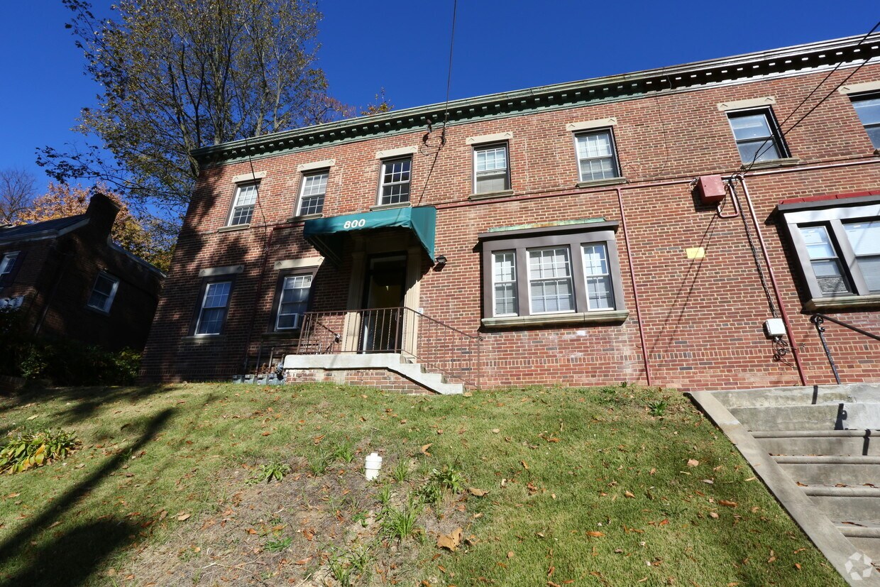 Primary Photo - 800 Taylor St NE