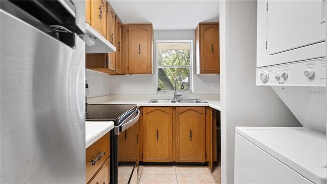 Building Photo - 106 W San Sebastian Ct