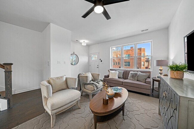 Foto del edificio - 6556 S Evans Ave