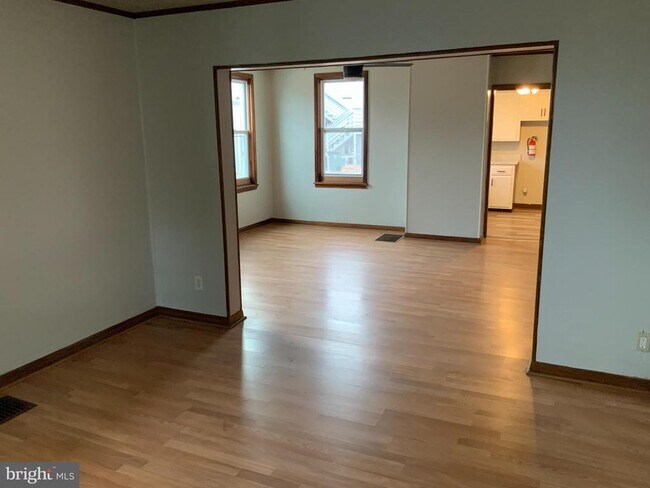 Foto del edificio - 334 Blue Bell Rd