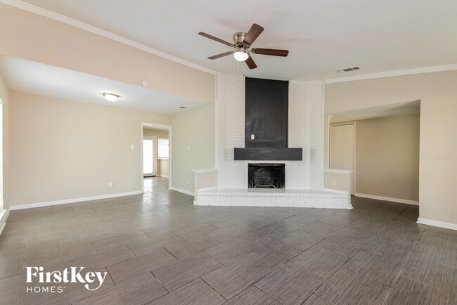 Building Photo - 8822 Westfield Dr