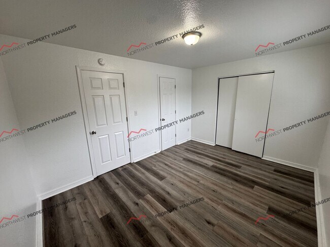 Foto del edificio - 8814 Wadsworth St SW