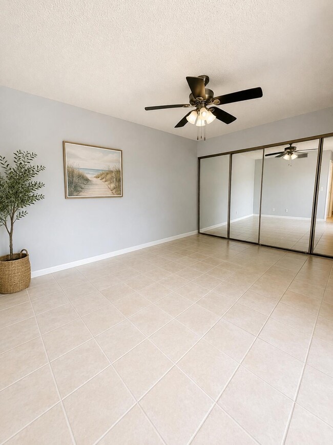 Foto del edificio - 3725 Village Dr
