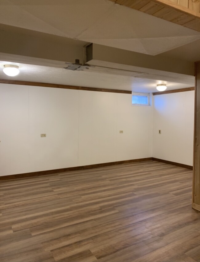 Living Room Area - 20 W Melgaard Rd