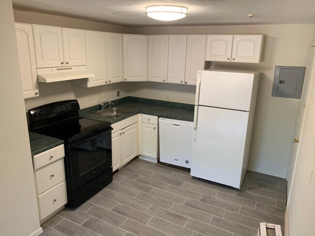 Kitchen - 508 Sherman St