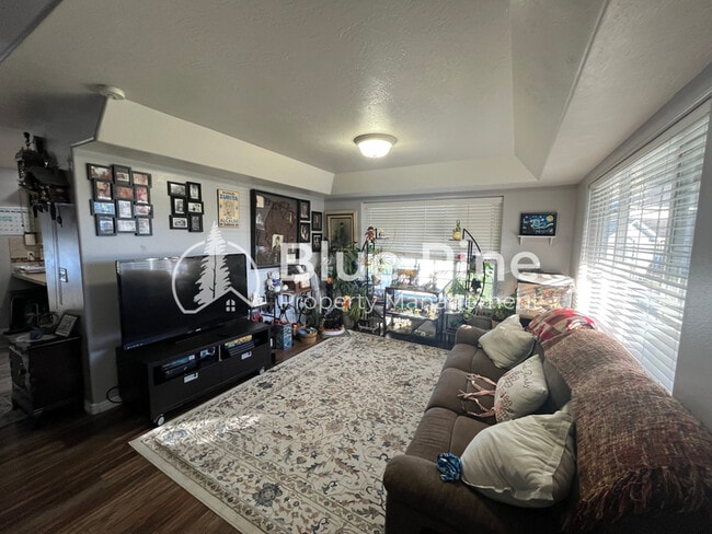 Foto del edificio - 5107 Lindee Ln