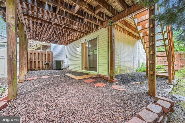 Foto del edificio - 9863 Greenbriar Way