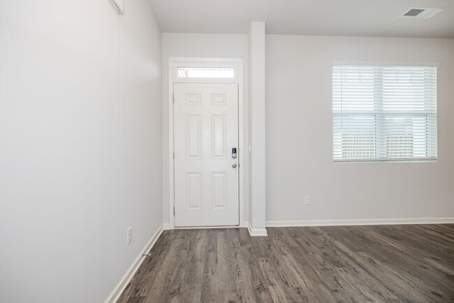 Foto del edificio - 1016 Sherwood Ln