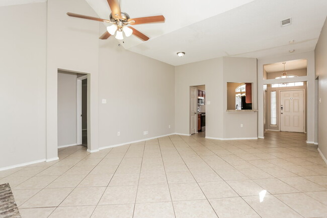 Foto del edificio - 224 Glen Meadow Dr