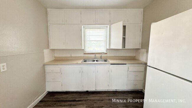 Foto del edificio - 3016 Duke St