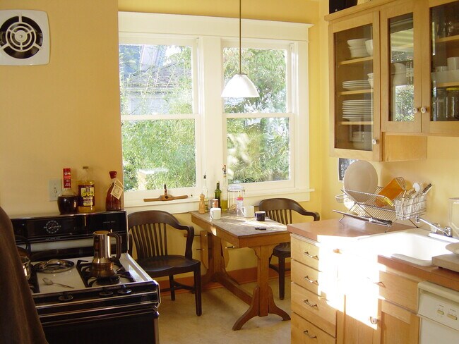 Foto del edificio - 110 NE Monroe St