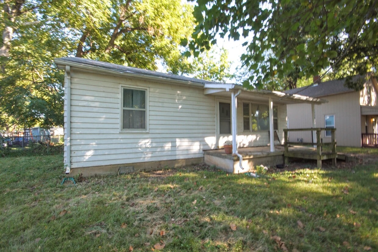 Primary Photo - 1238 NE Monroe St