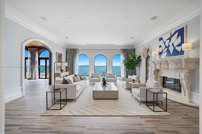 Building Photo - 1331 Bay Terrace