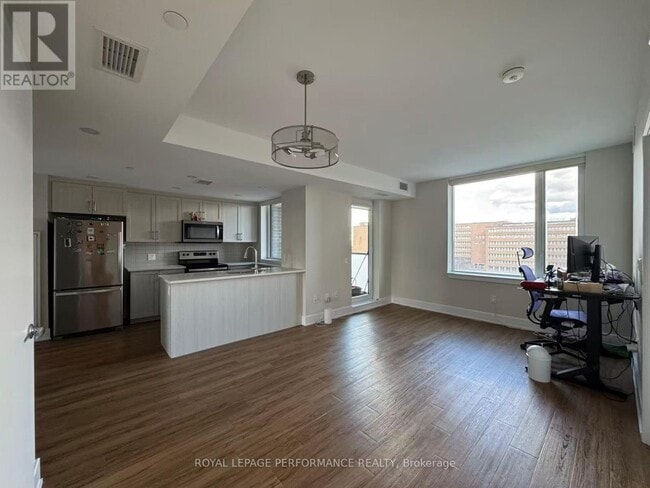 Building Photo - 518 Rochester St