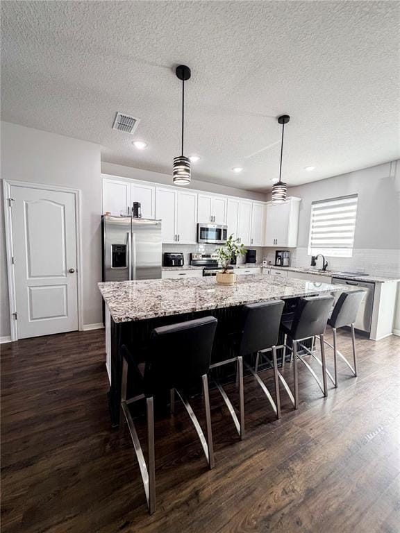 Foto del edificio - 4320 Peace Lily Dr