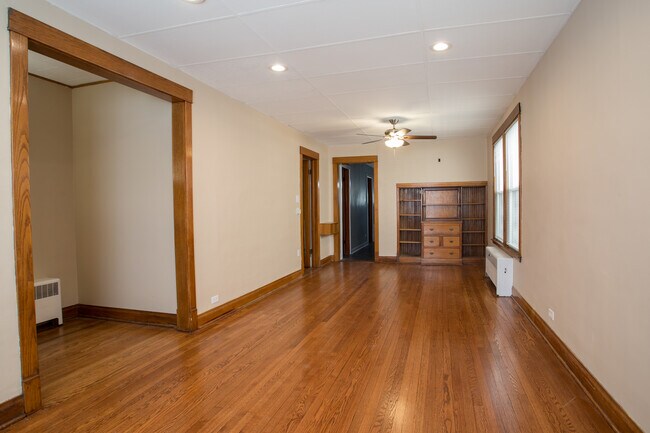 Foto del edificio - 2440 W Cuyler Ave