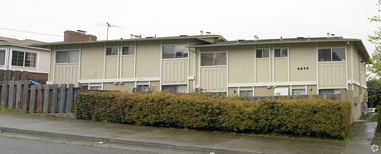 Building Photo - 2065-2077 Regent Way
