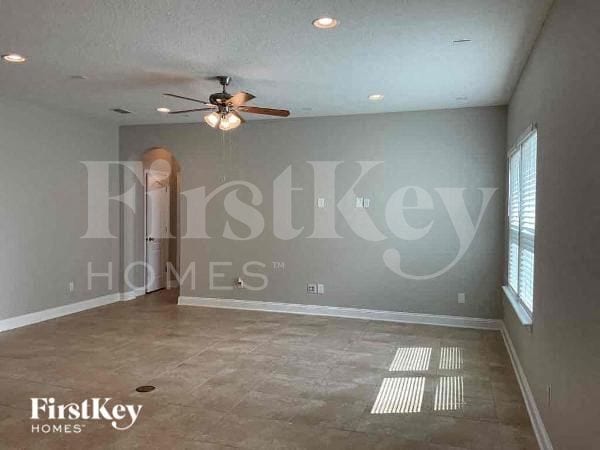 Building Photo - 11685 Paddock Gates Dr