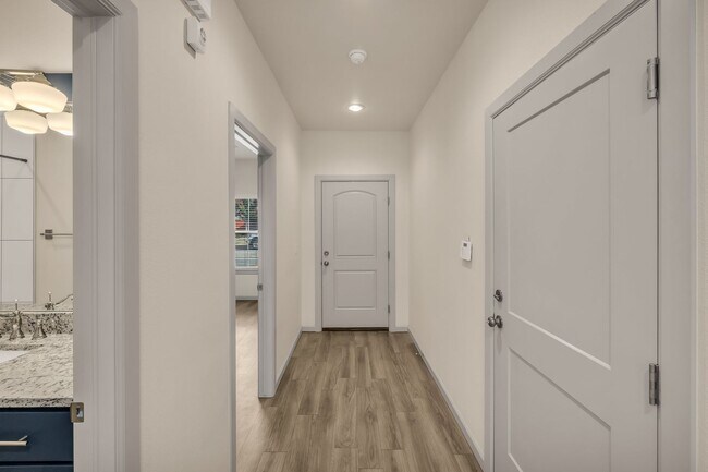 Foto del edificio - 3503 E 21st St