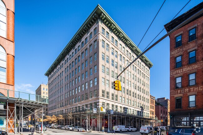 Building Photo - Tribeca Summit