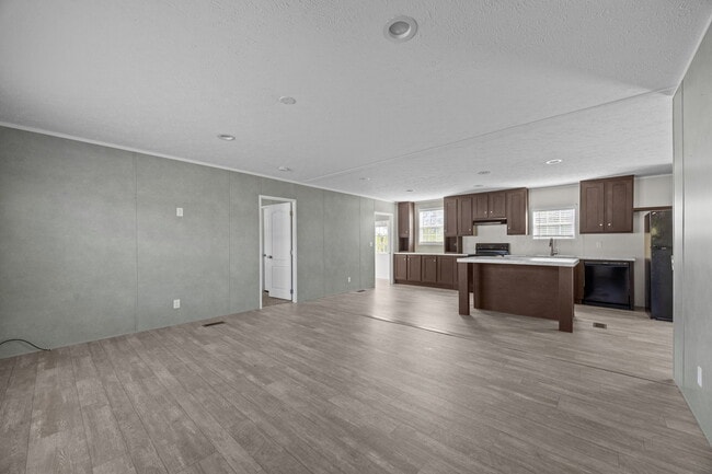 Foto del edificio - 944 Merrimon Rd