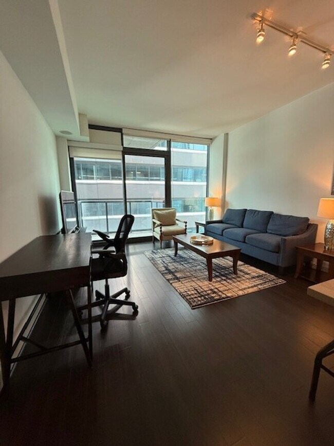 Foto del edificio - 3380 Peachtree Rd NE