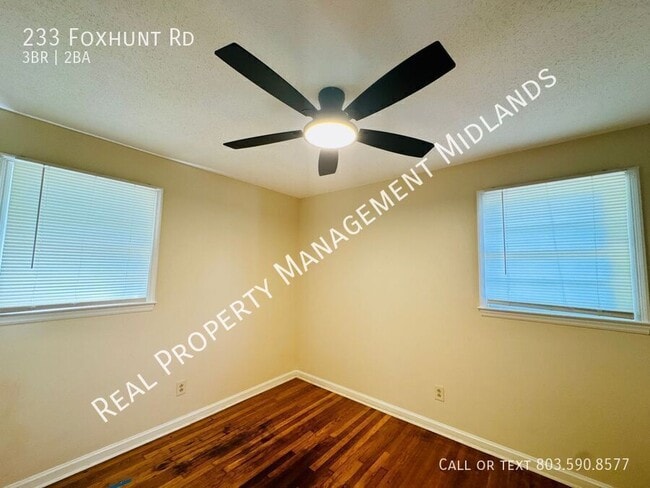 Building Photo - 233 Foxhunt Rd
