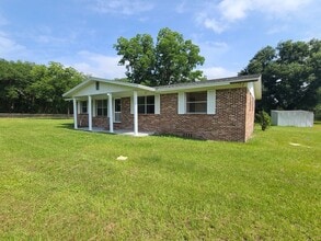 Building Photo - 16579 137th Ave