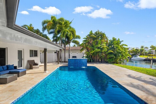 Foto del edificio - 2500 NE 23rd St