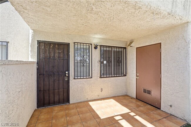 Foto del edificio - 3683 Lucido Dr