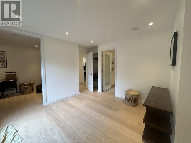 Photo du bâtiment - 1315-1315 W 7th Ave