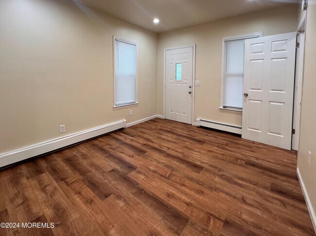 Foto del edificio - 921 Mattison Ave
