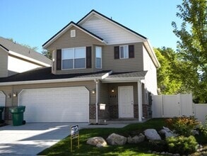 Building Photo - 853 Quinn Ct